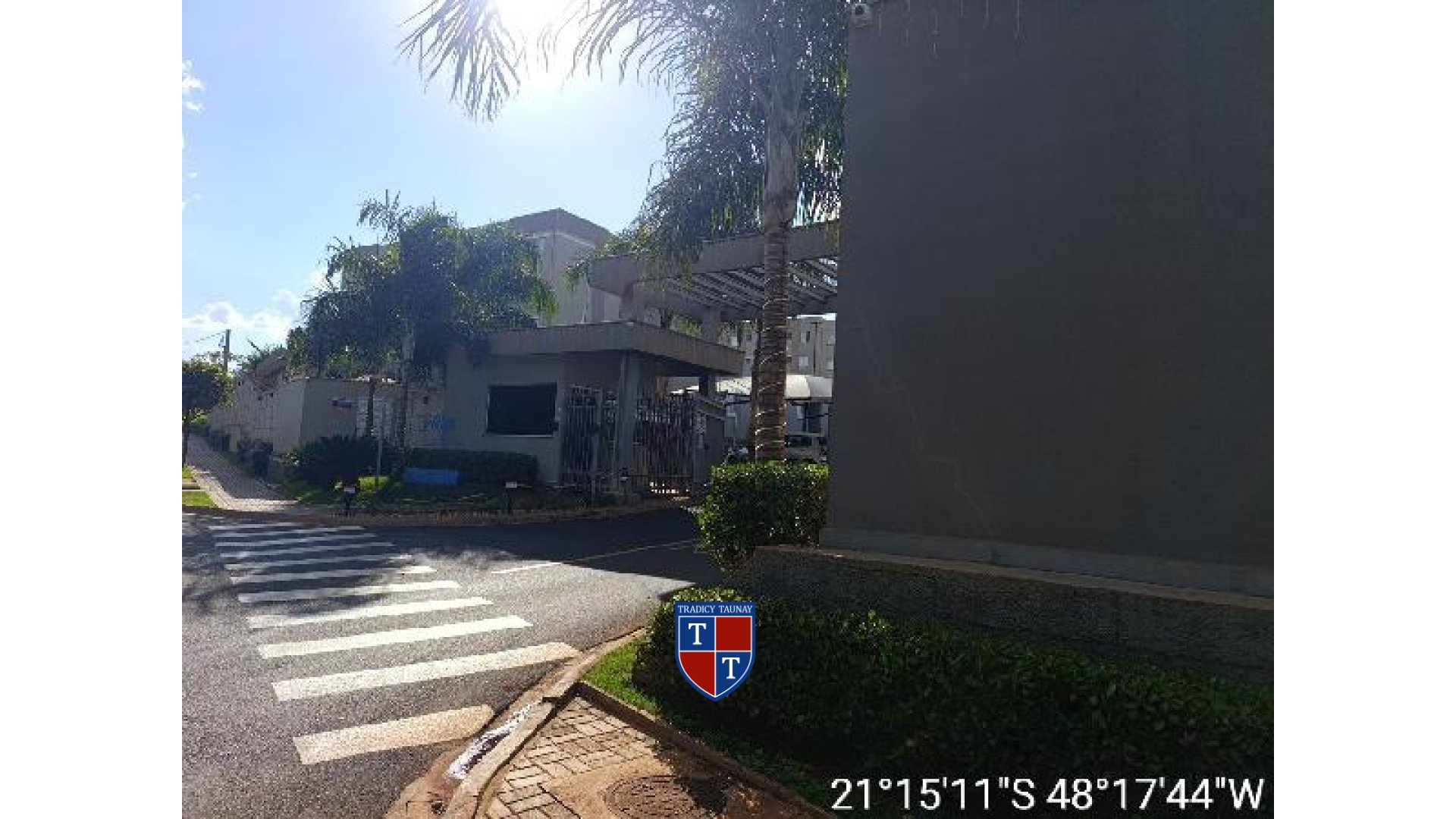 APARTAMENTO em ATHENAS PAULISTA