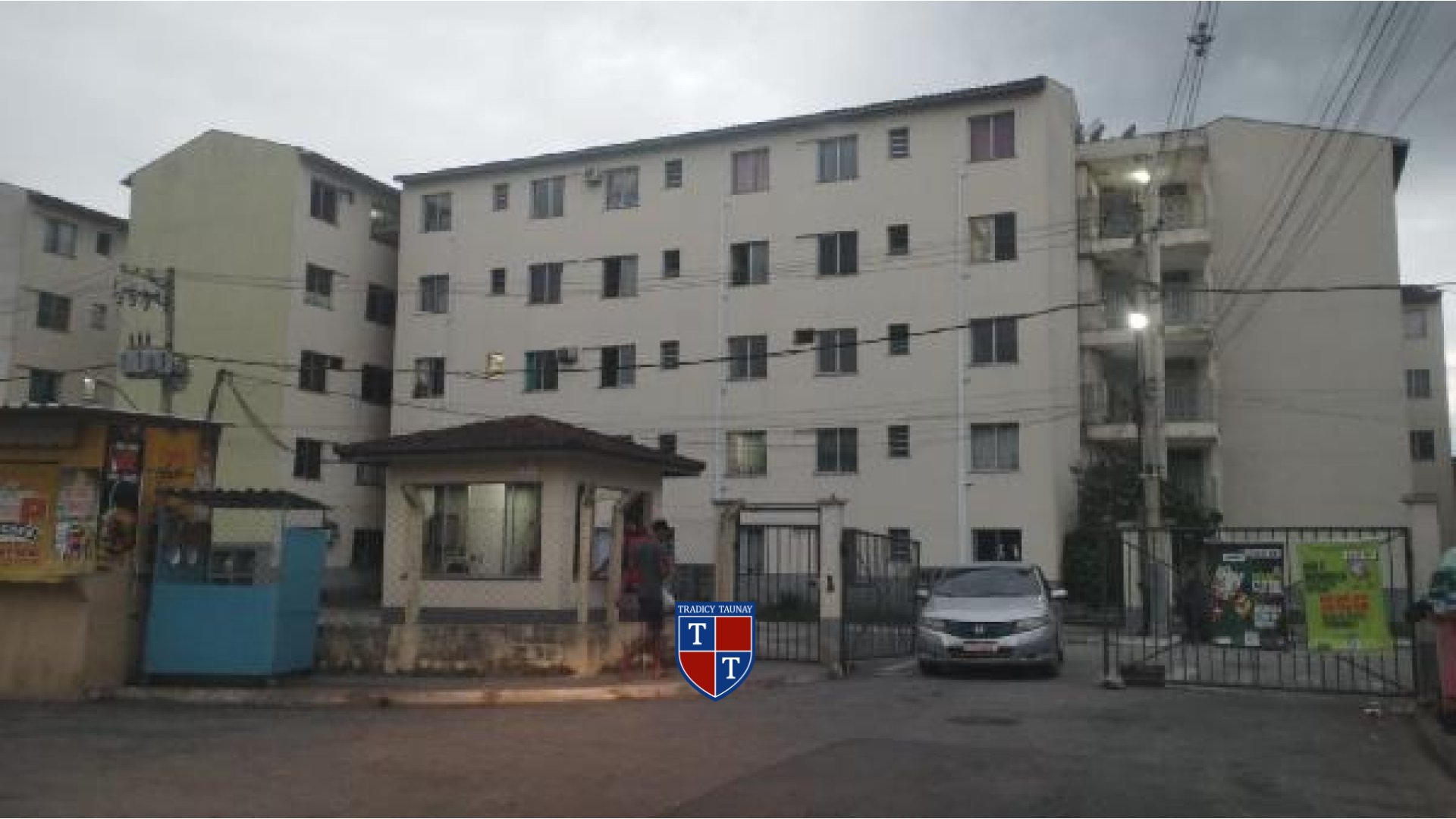 APARTAMENTO em PONTO CHIC