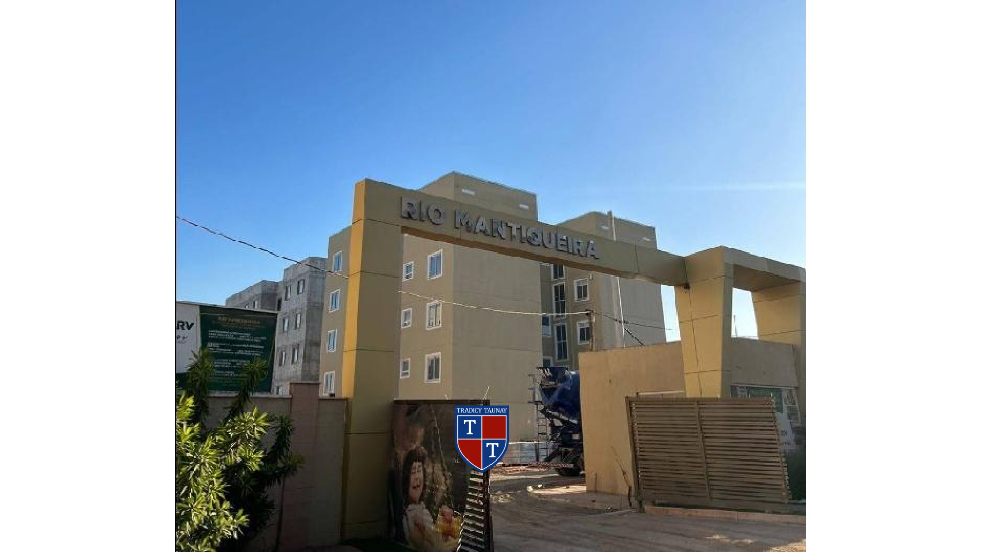 APARTAMENTO em SANTA CRUZ