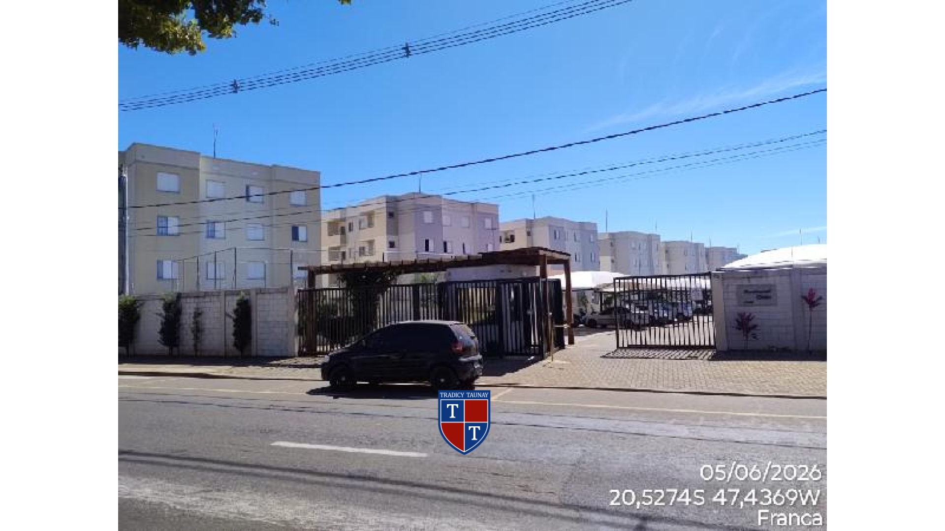 APARTAMENTO em VILA REZENDE