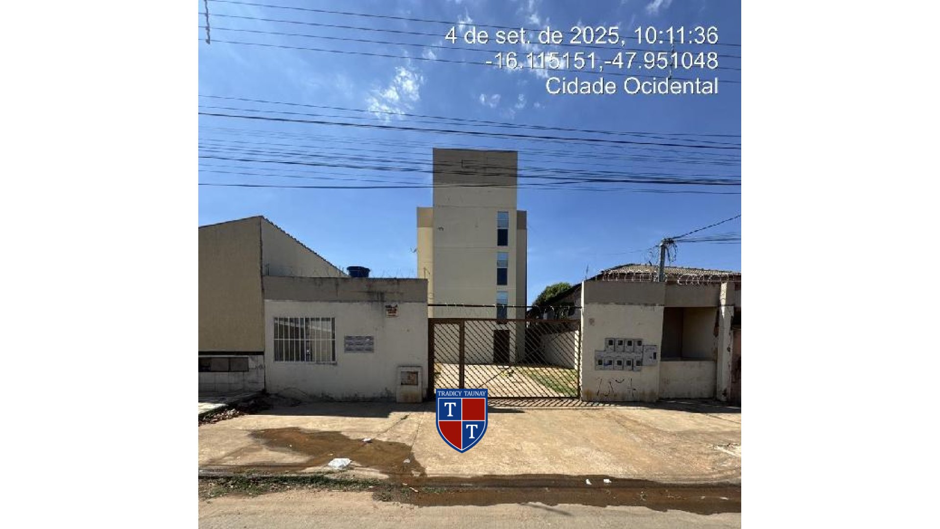 APARTAMENTO em PARQUE NAPOLIS A