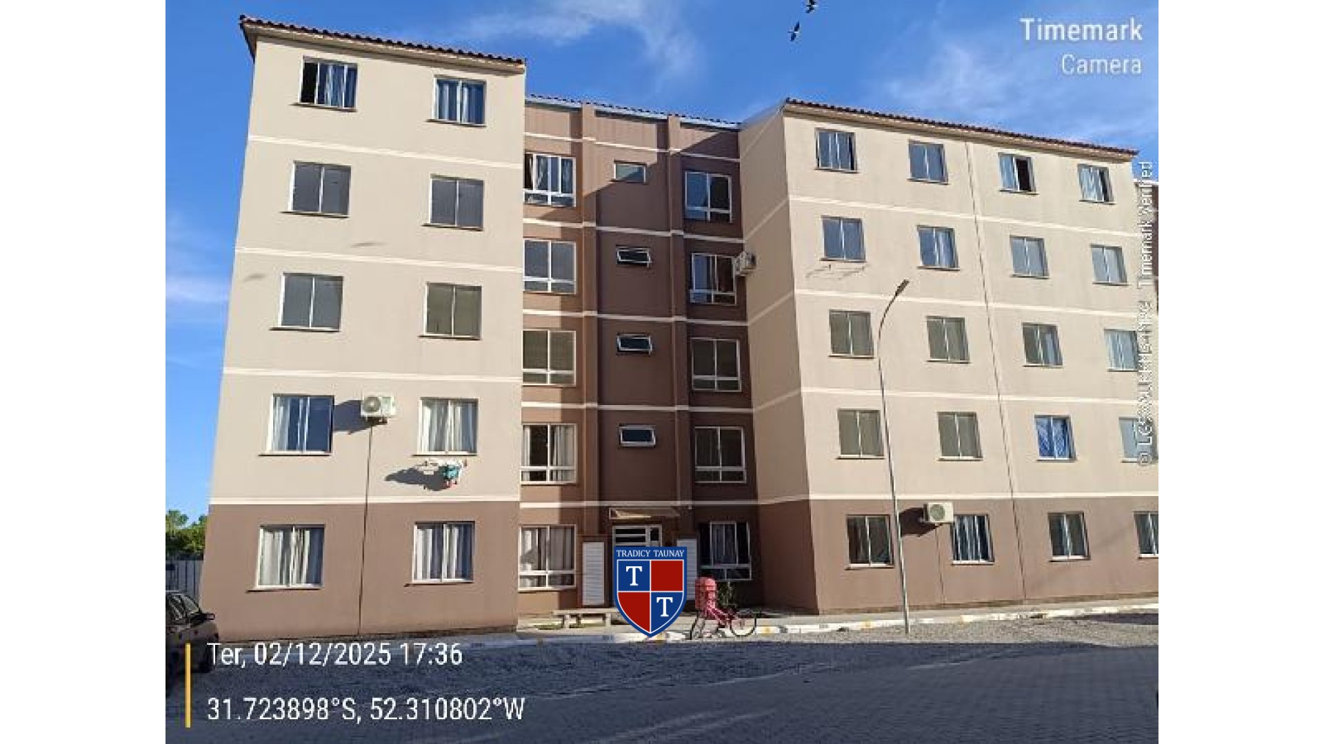 APARTAMENTO em AREAL