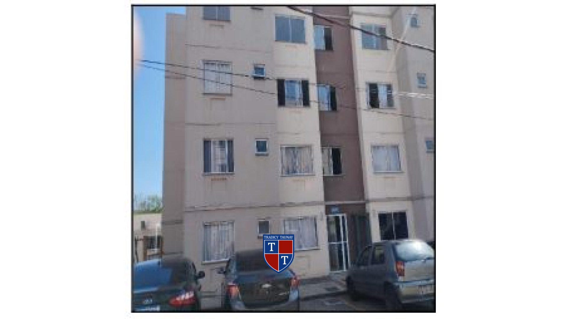 APARTAMENTO em PONTO CHIC