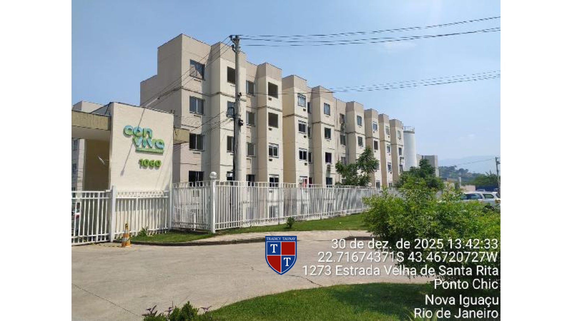 APARTAMENTO em PONTO CHIC