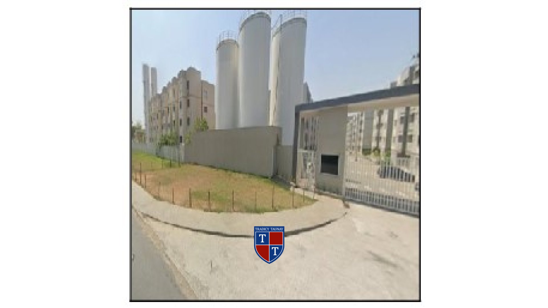 APARTAMENTO em PONTO CHIC
