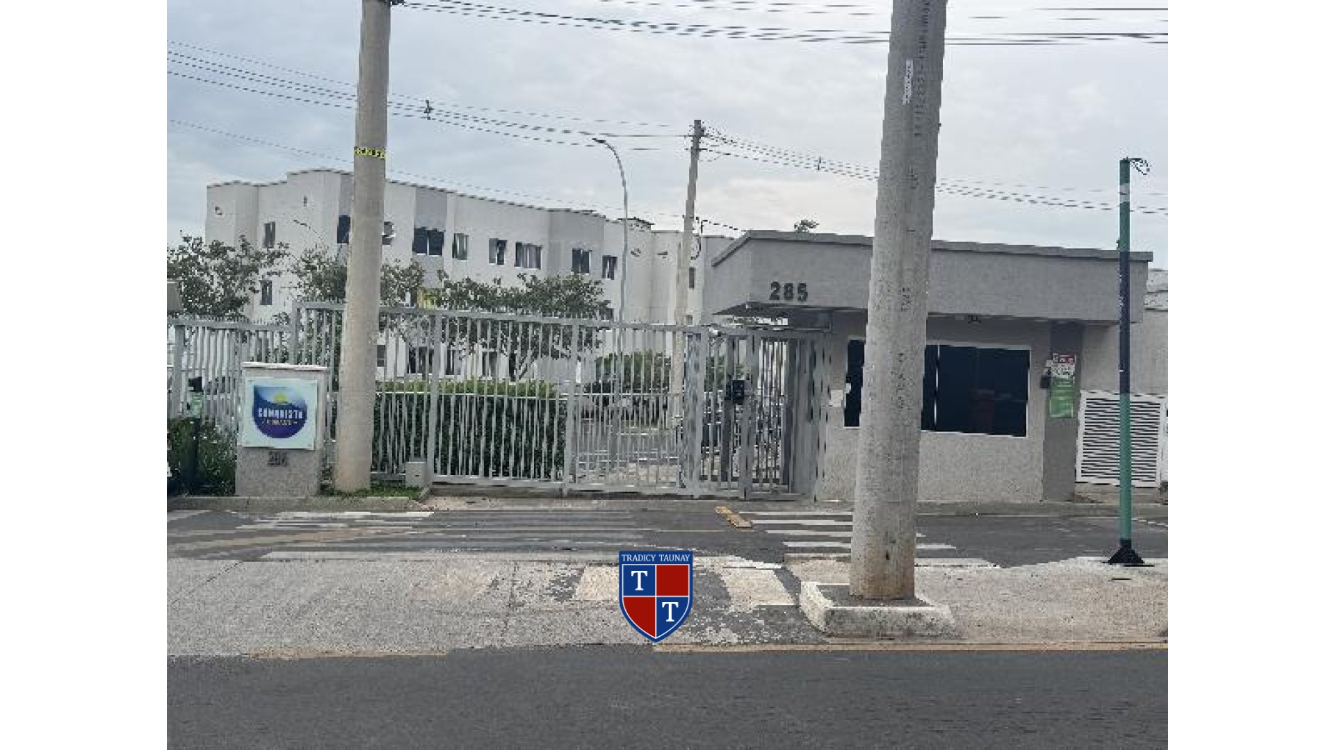 APARTAMENTO em JARDIM ARAUJO