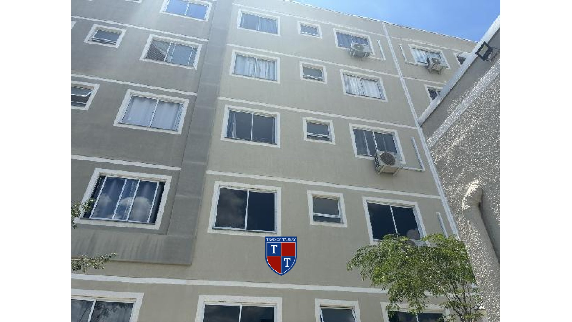 APARTAMENTO em COMENDADOR SOARES