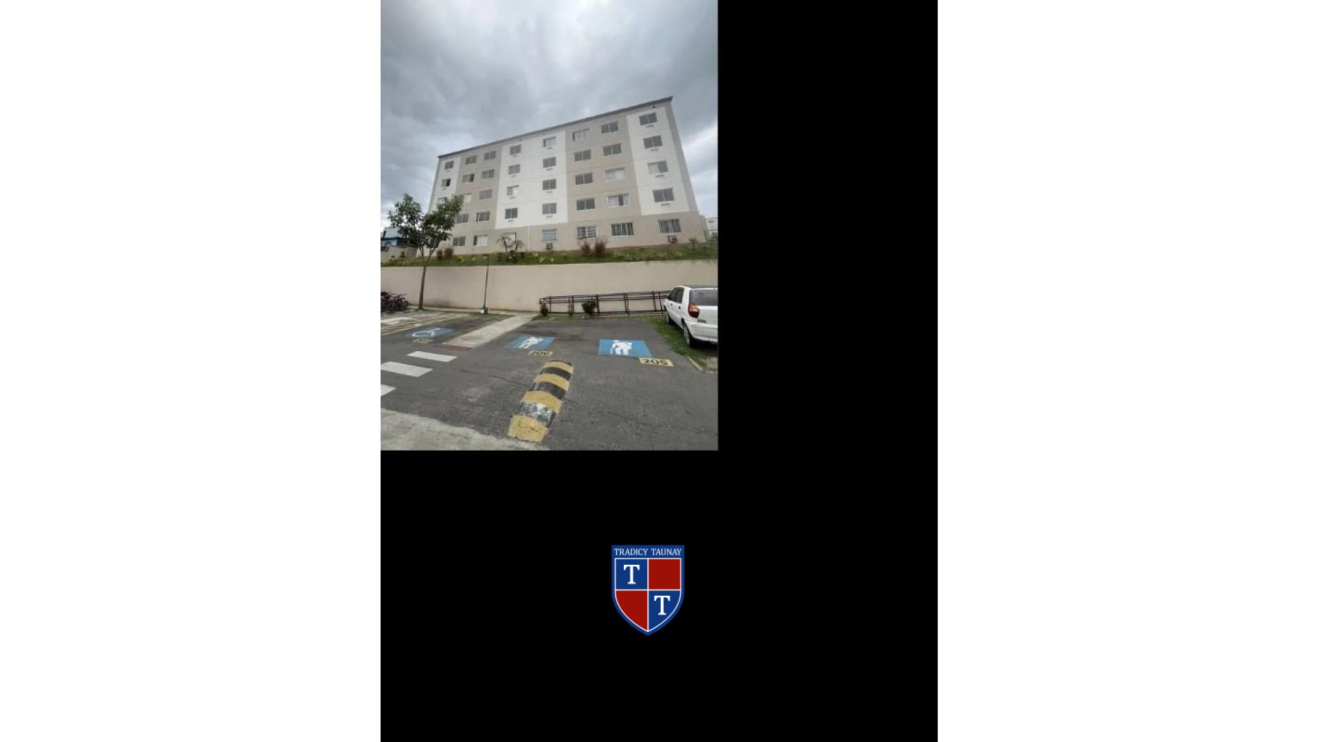 APARTAMENTO em MONJOLOS