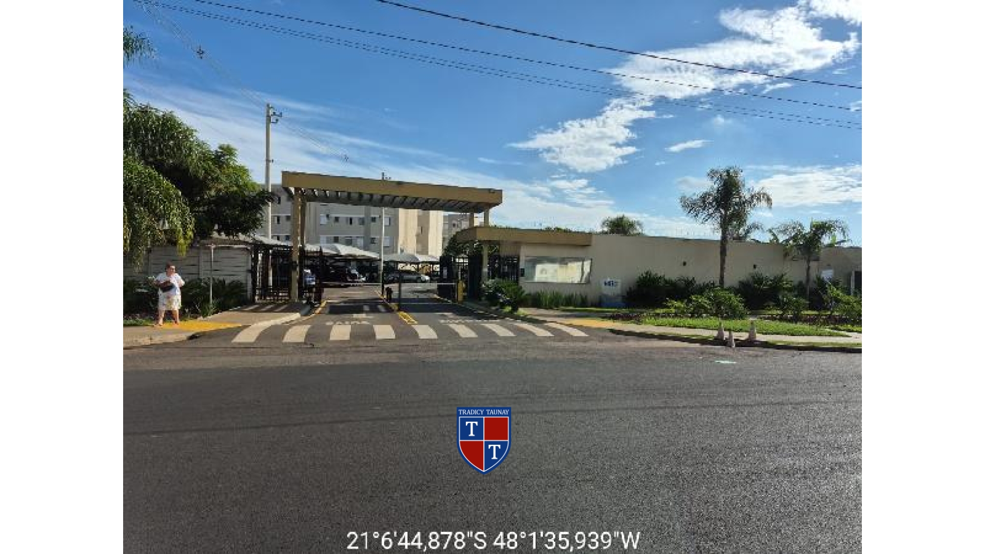 APARTAMENTO em JARDIM CAMPO ALEGRE