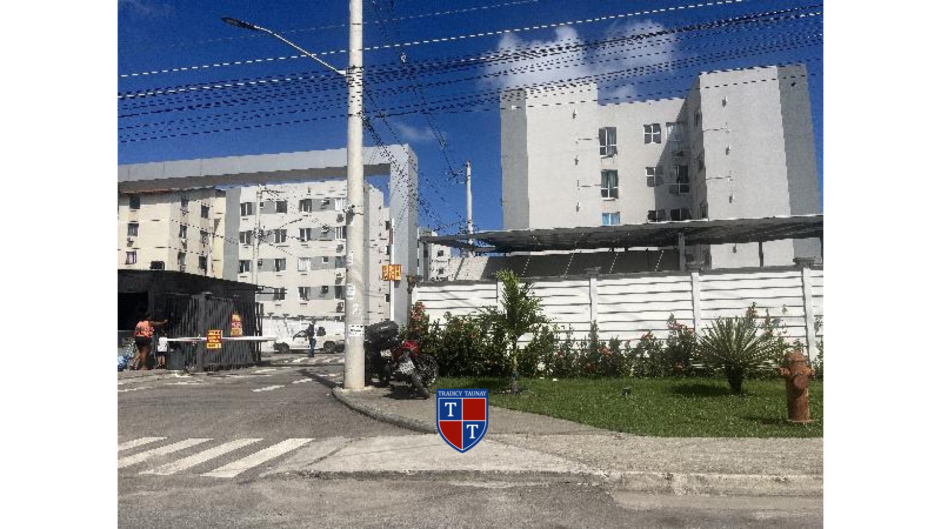 APARTAMENTO em SANTA CRUZ