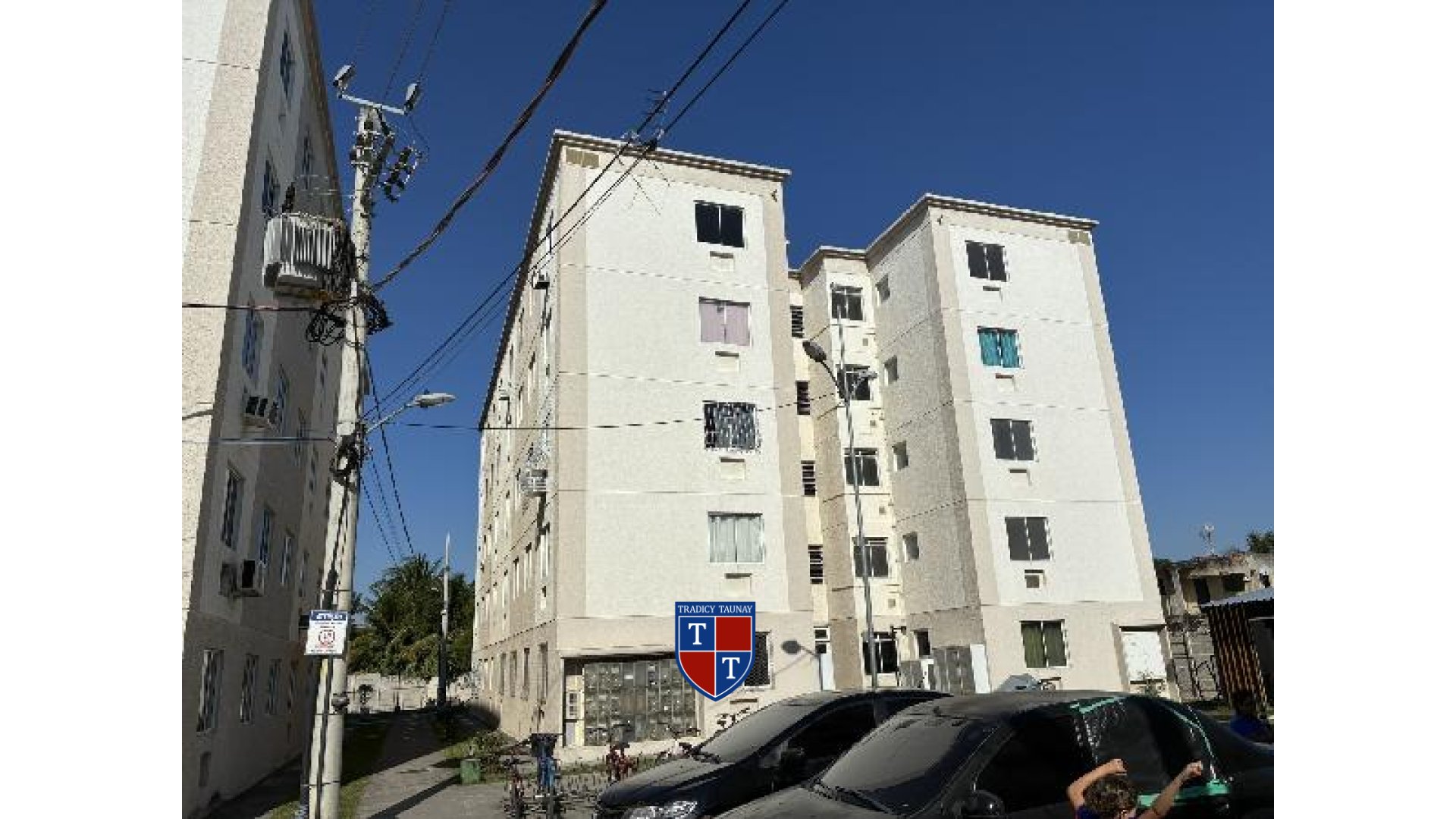 APARTAMENTO em SANTA CRUZ