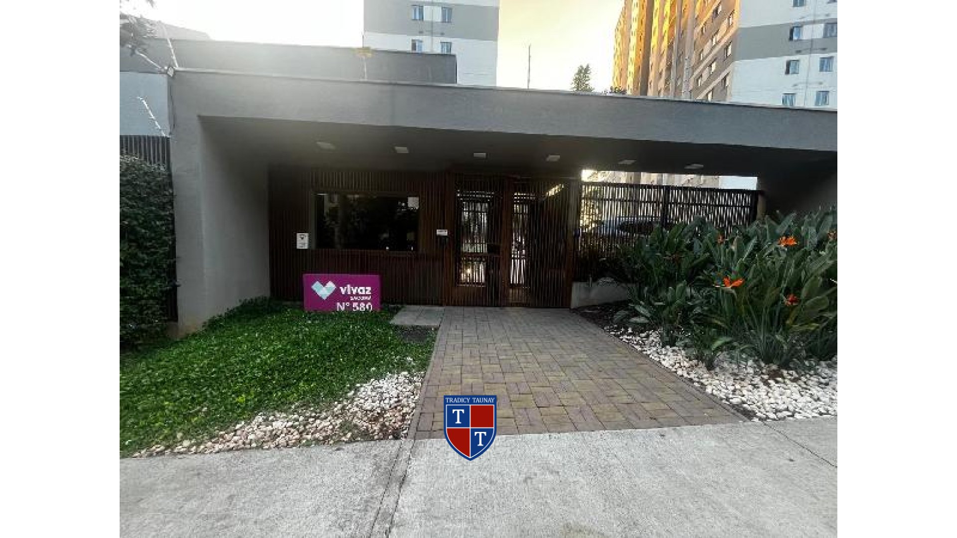 APARTAMENTO em JARDIM SANTA EMILIA