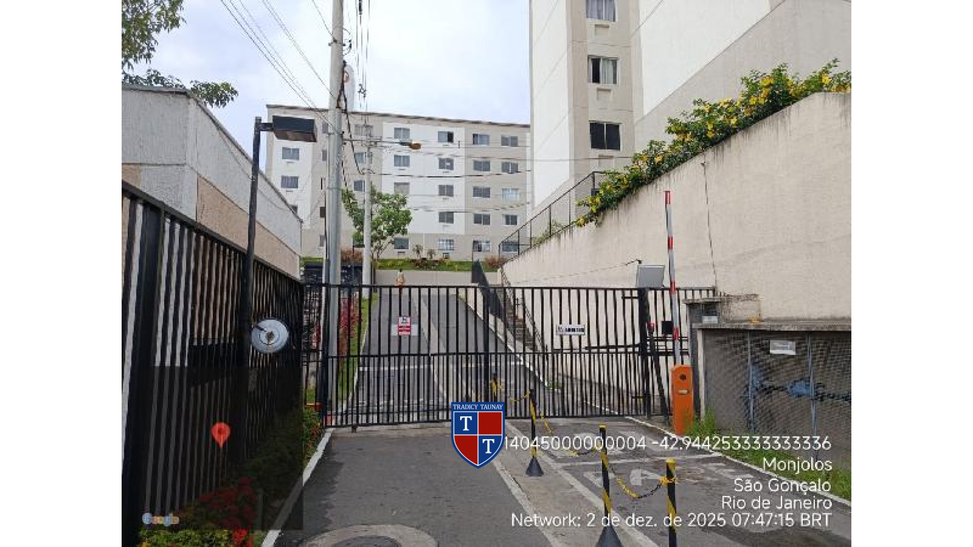 APARTAMENTO em MONJOLOS