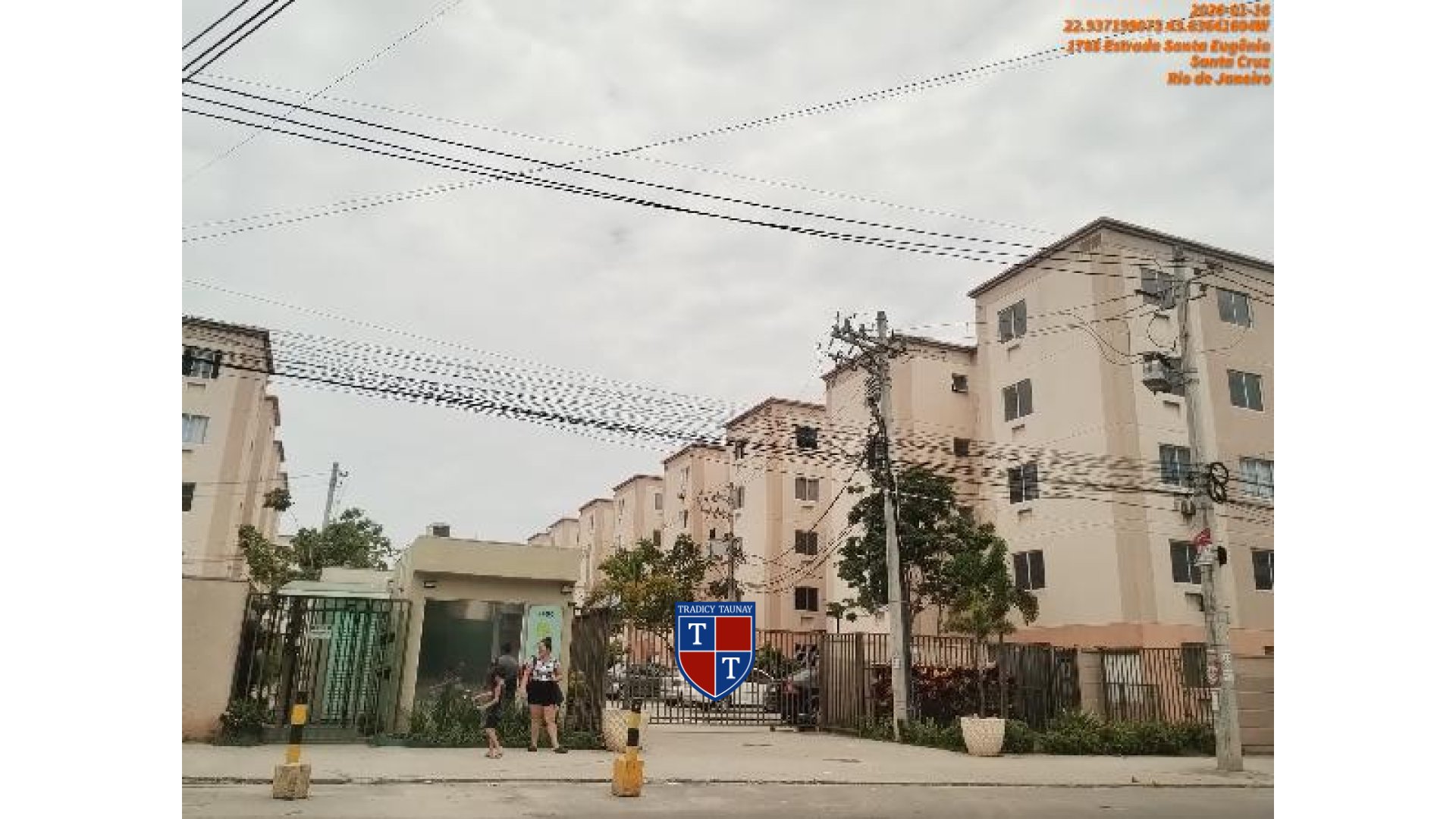 APARTAMENTO em SANTA CRUZ