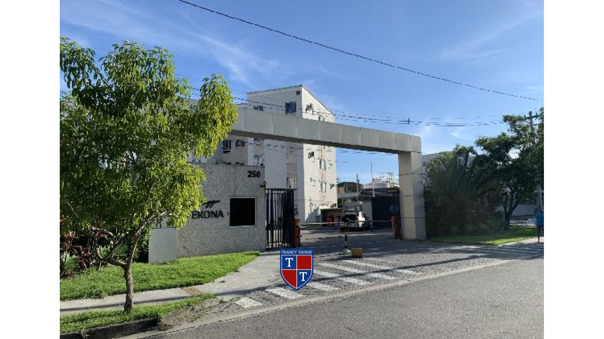 APARTAMENTO em SANTA CRUZ