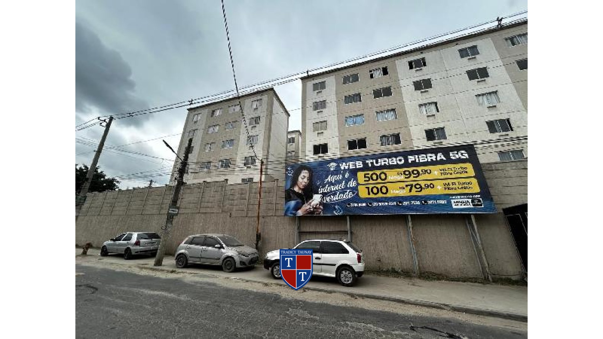APARTAMENTO em MONJOLOS