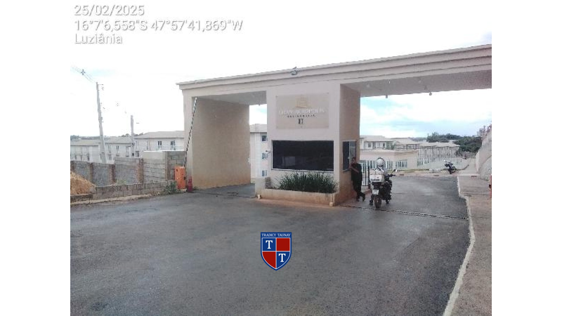 APARTAMENTO em FAZENDA SAIA VELHA