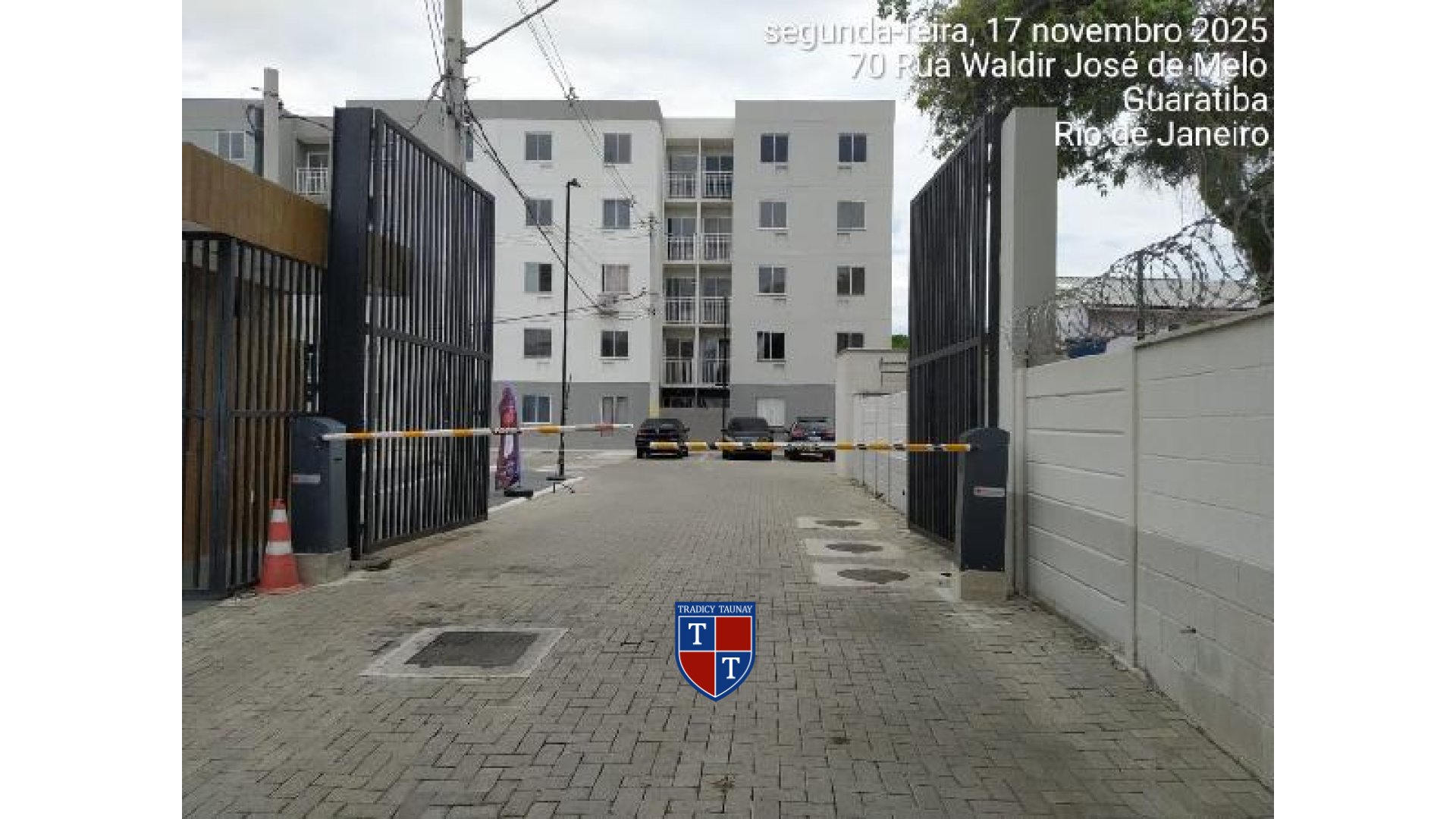 APARTAMENTO em GUARATIBA