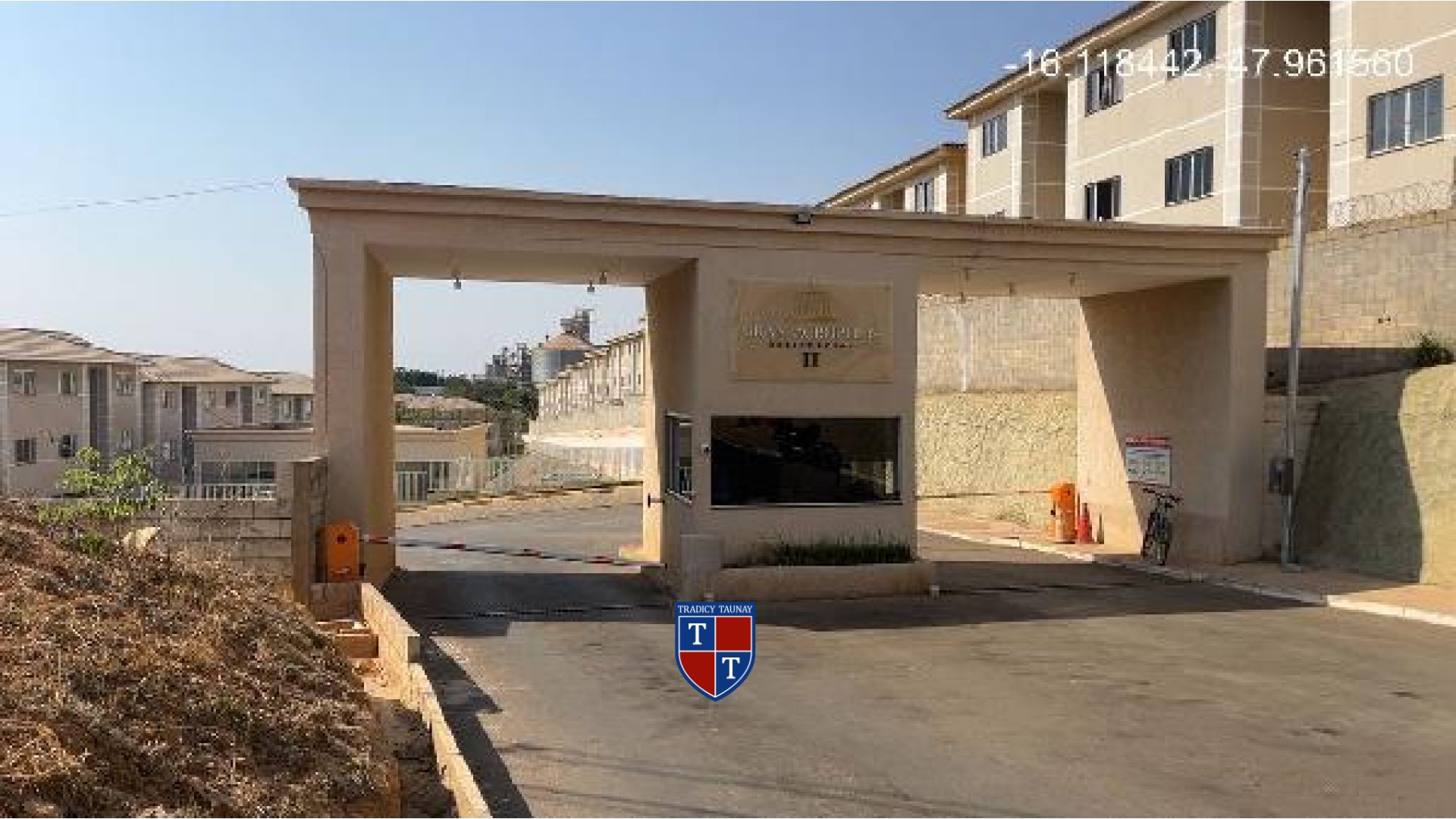 APARTAMENTO em FAZENDA SAIA VELHA