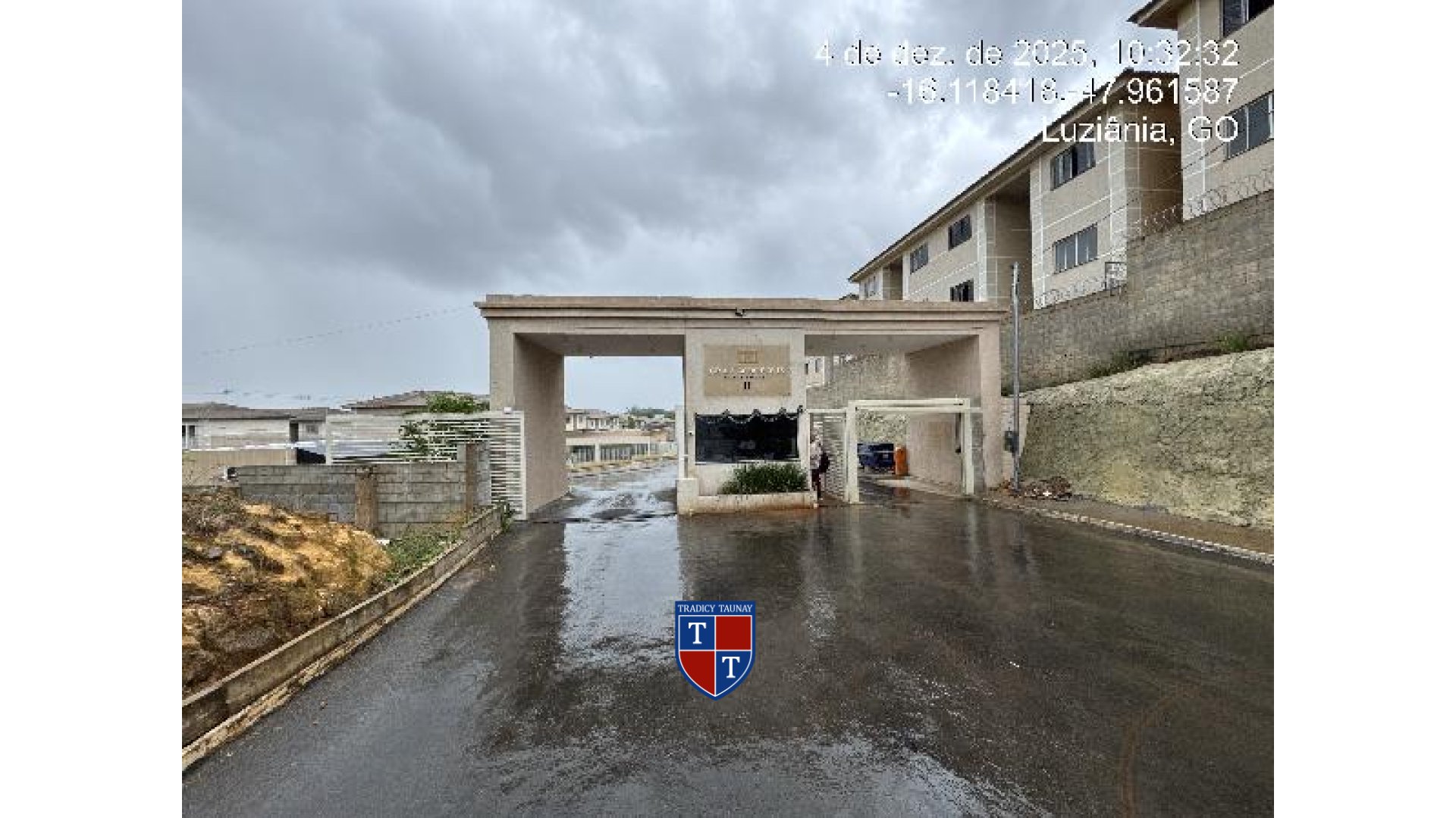 APARTAMENTO em FAZENDA SAIA VELHA