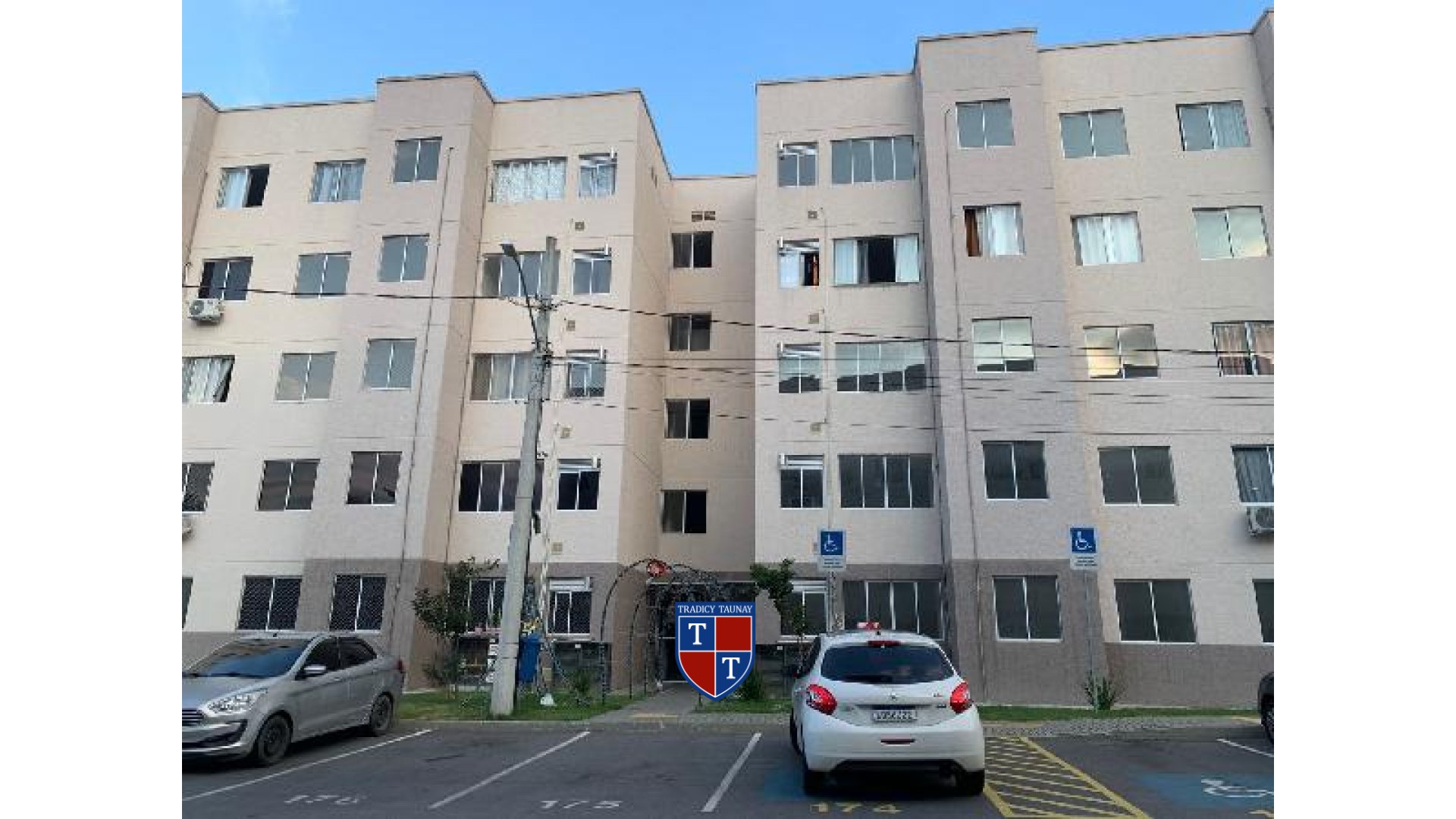 APARTAMENTO em CAMPO GRANDE