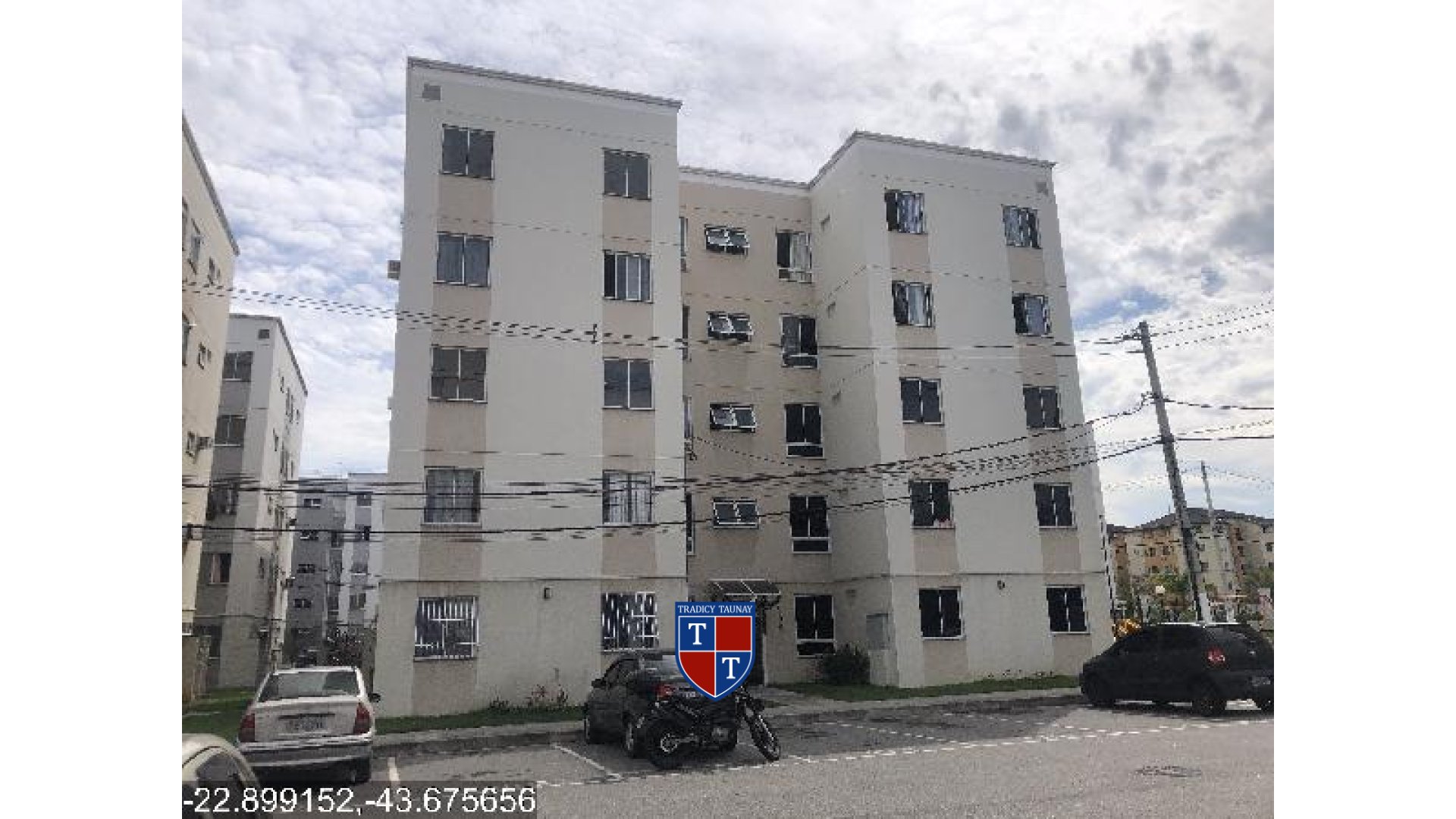 APARTAMENTO em SANTA CRUZ
