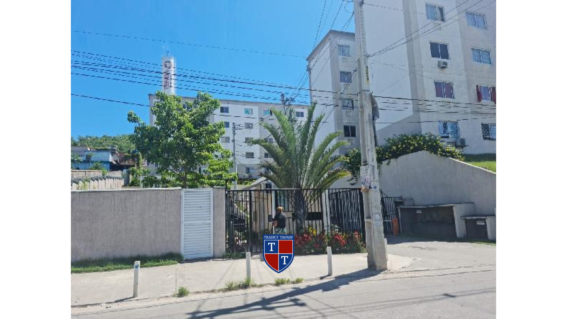 APARTAMENTO em MONJOLOS