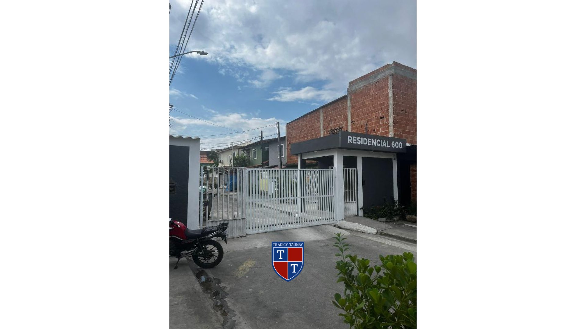 APARTAMENTO em GUARATIBA