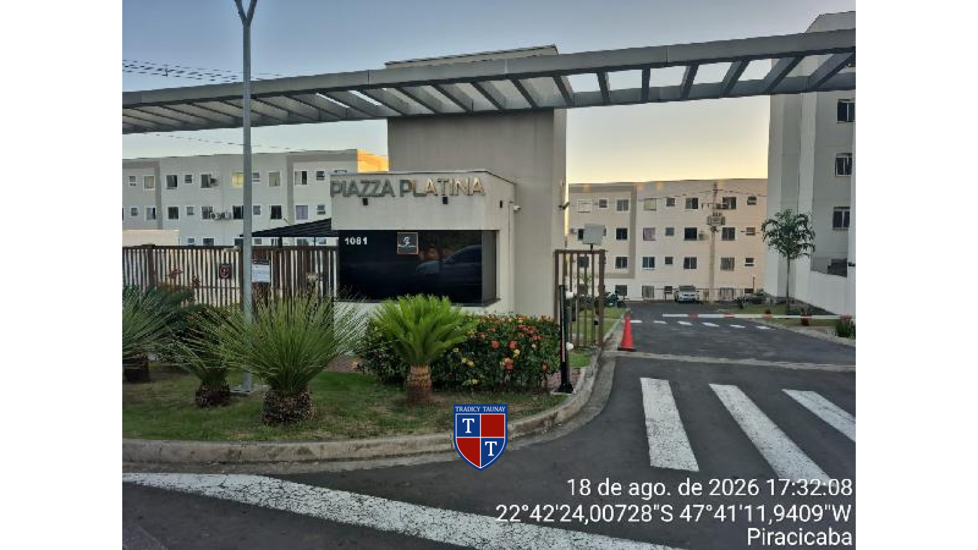 APARTAMENTO em JUPIA