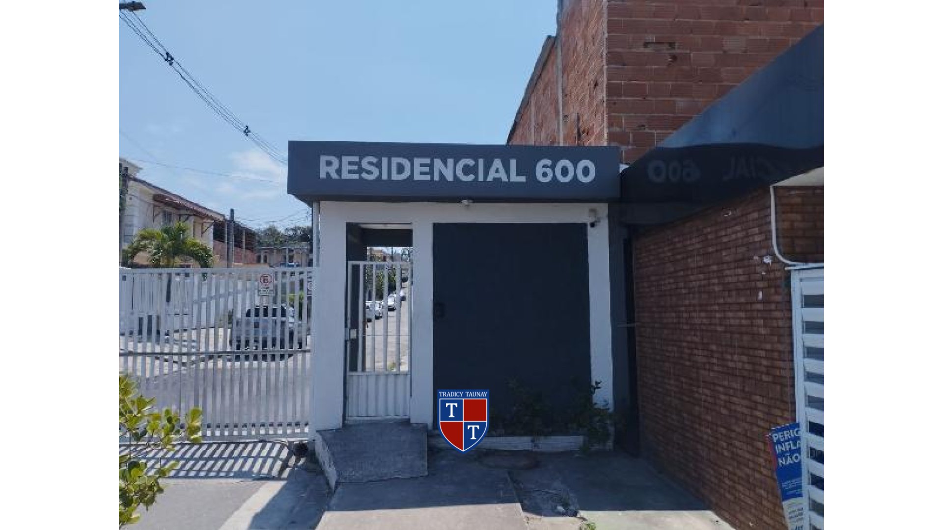 APARTAMENTO em GUARATIBA