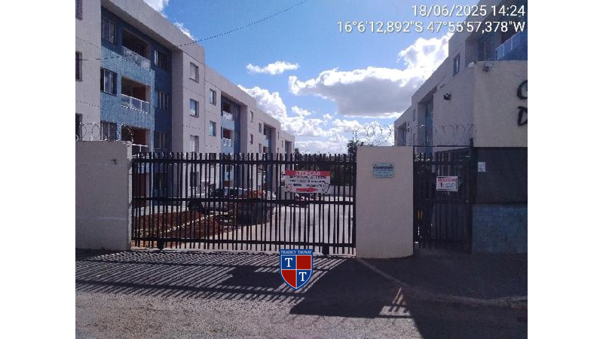 APARTAMENTO em MANSOES SULESTE