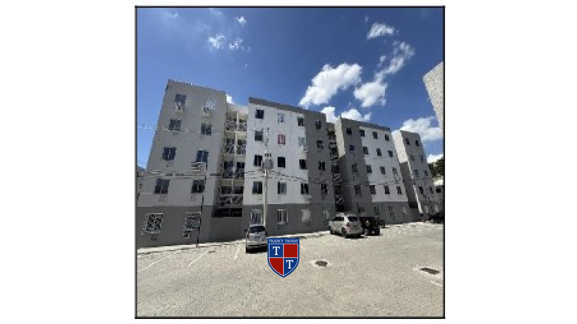APARTAMENTO em GUARATIBA