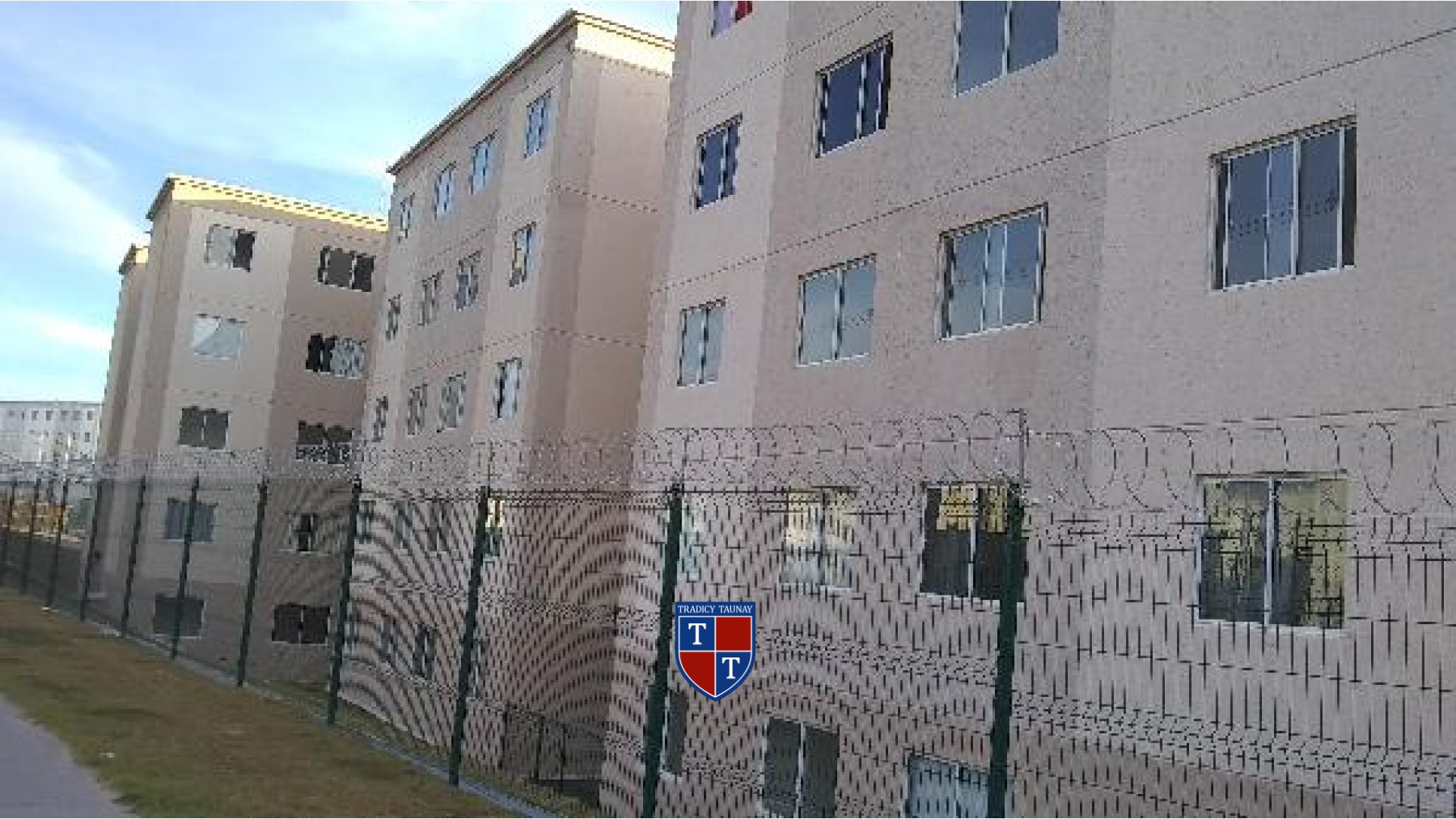 Foto 1 de APARTAMENTO em AREIA BRANCA, SALVADOR/BA - Imóvel Retomado CAIXA Ref 8787712187107