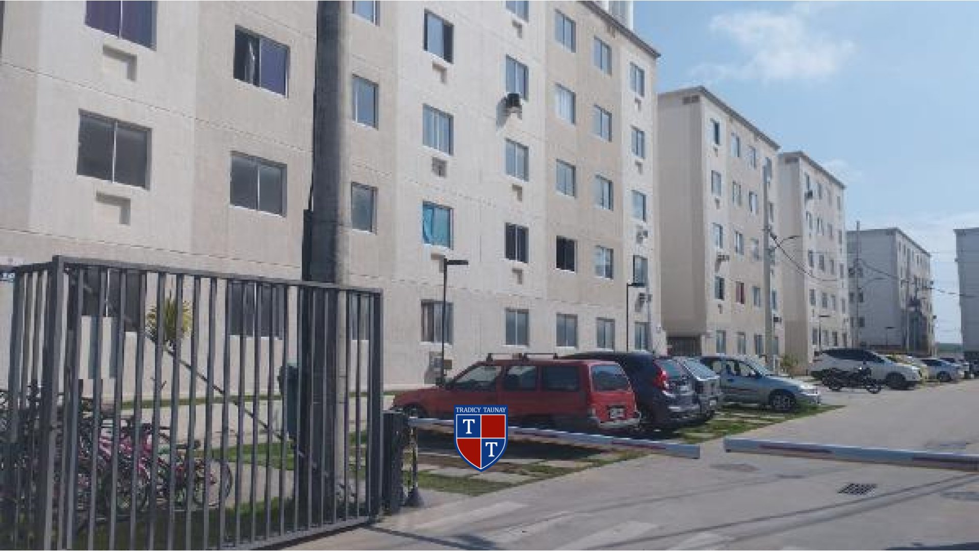 APARTAMENTO em SANTA CRUZ