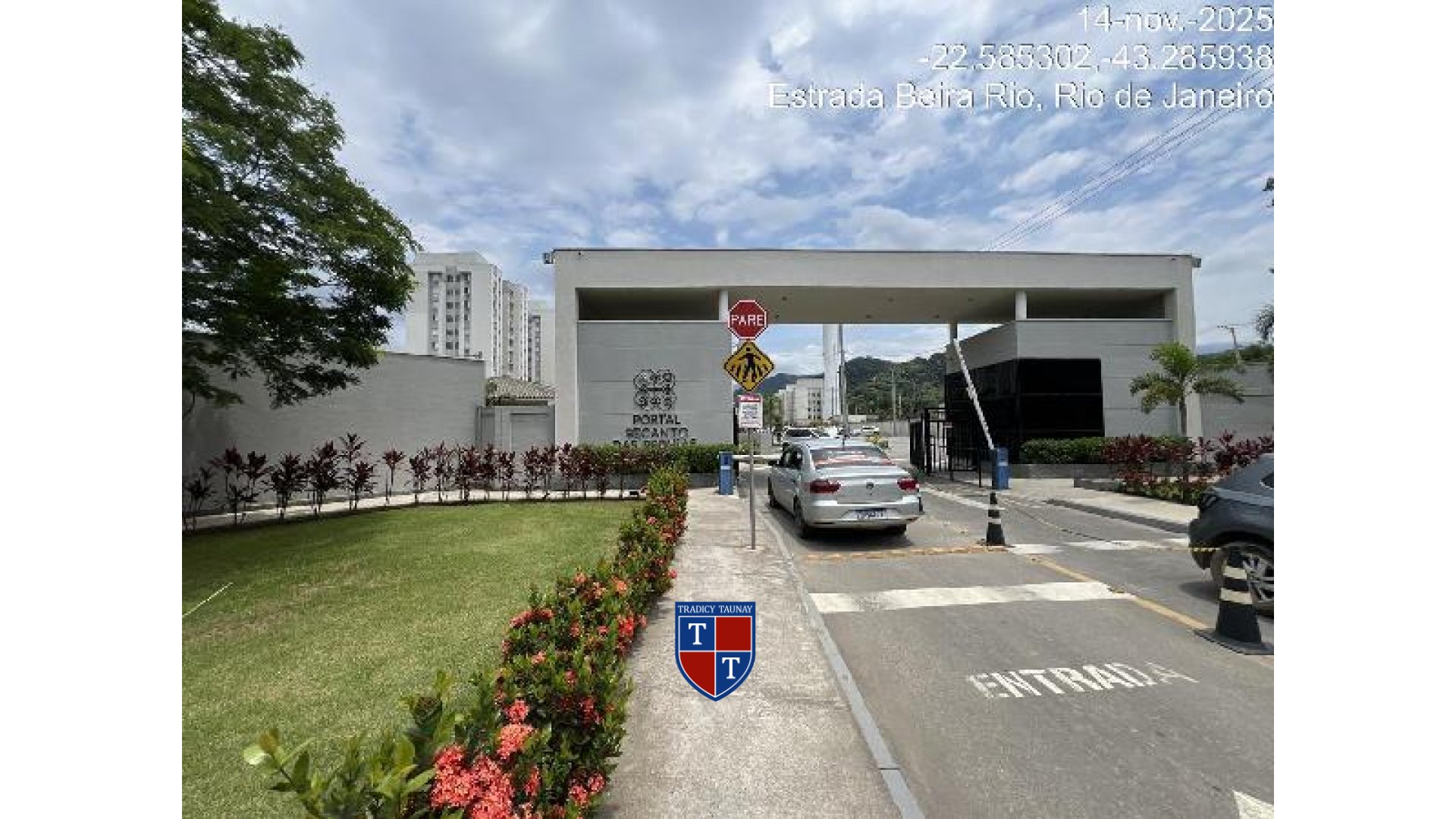 APARTAMENTO em MANTIQUIRA