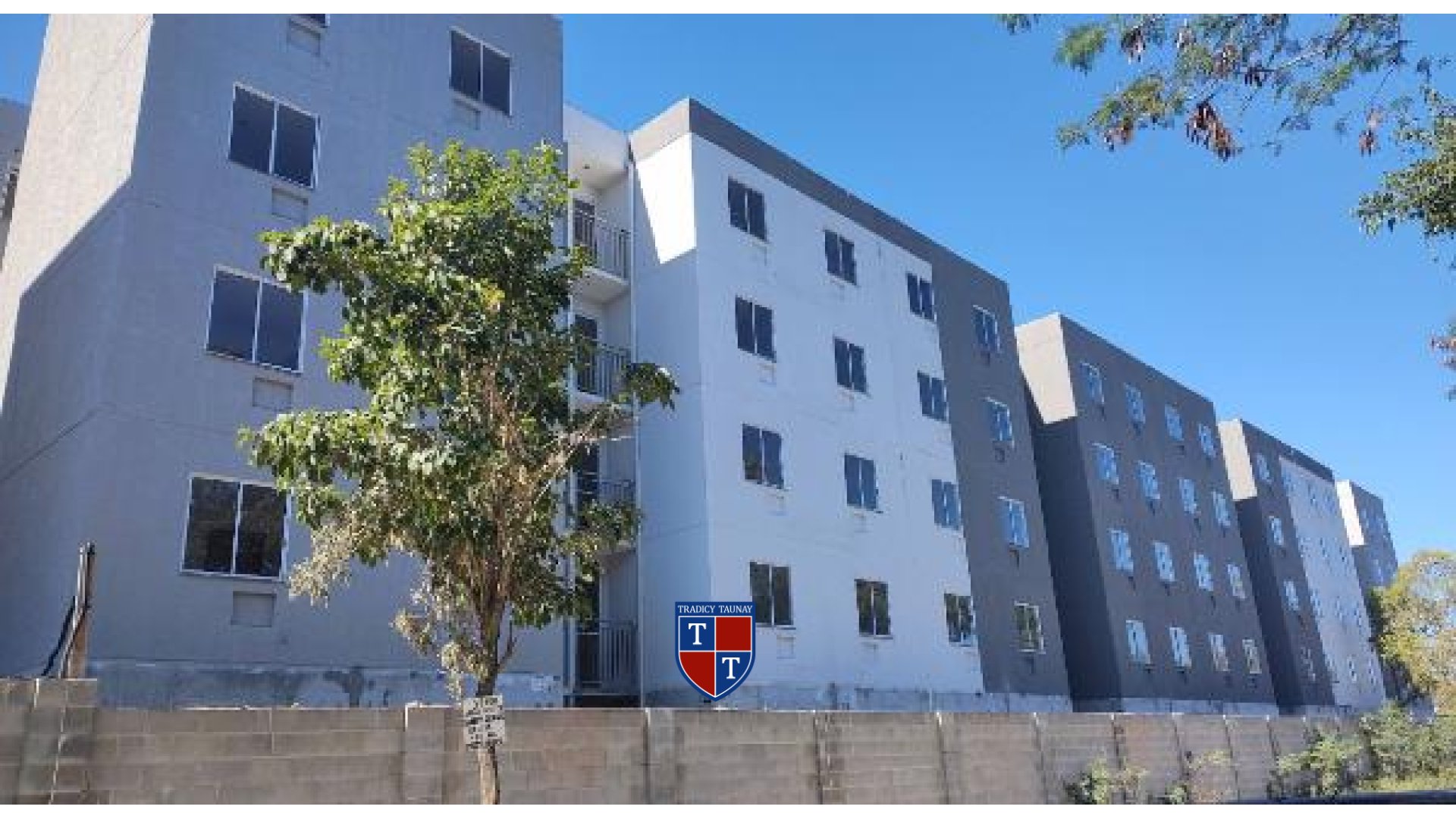 APARTAMENTO em GUARATIBA