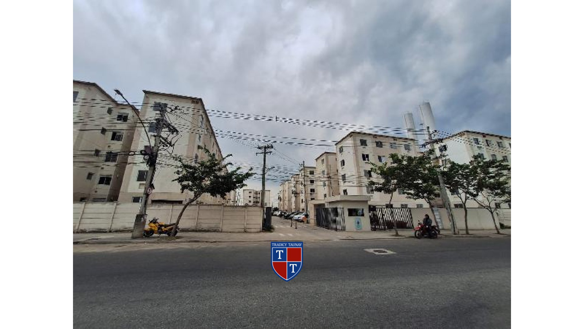 APARTAMENTO em SANTA CRUZ