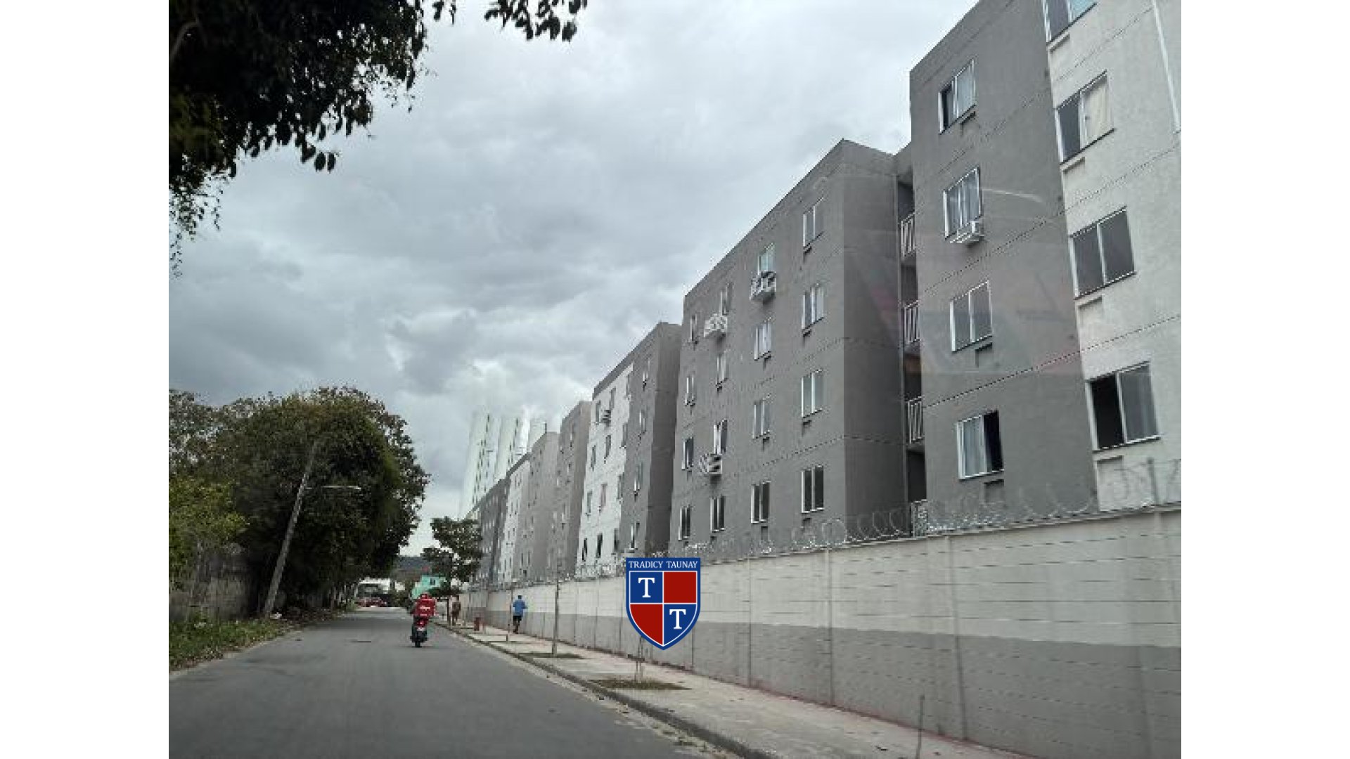 APARTAMENTO em GUARATIBA