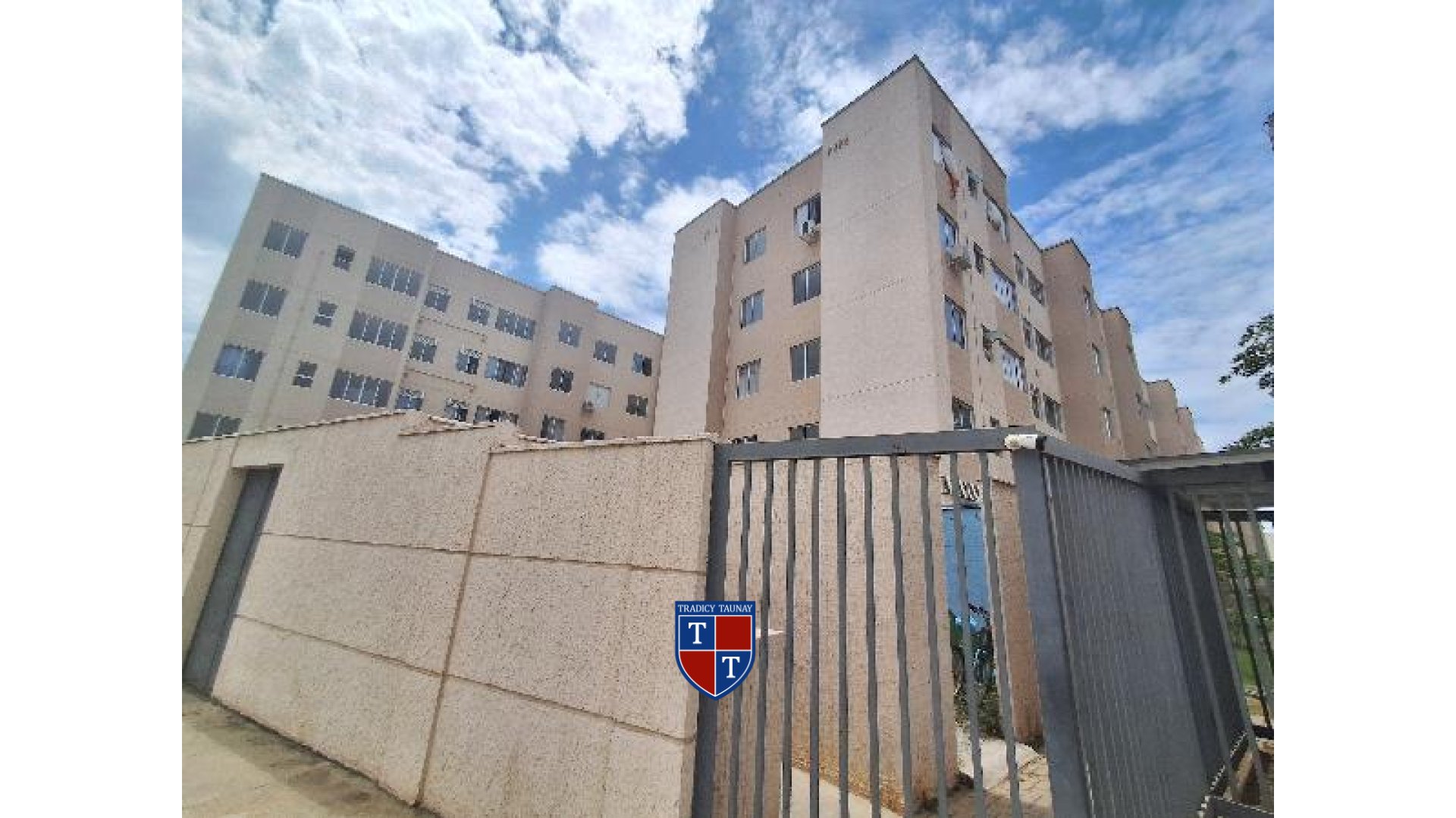 APARTAMENTO em SANTA CRUZ