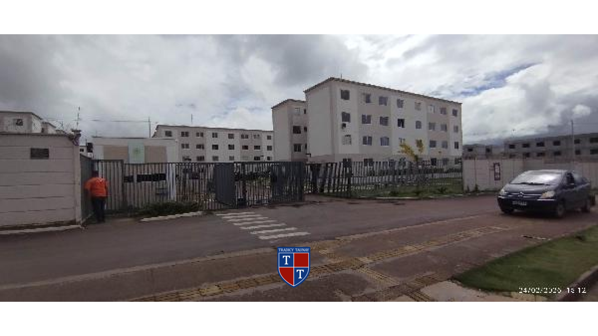 APARTAMENTO em FAZENDA DOURADOS