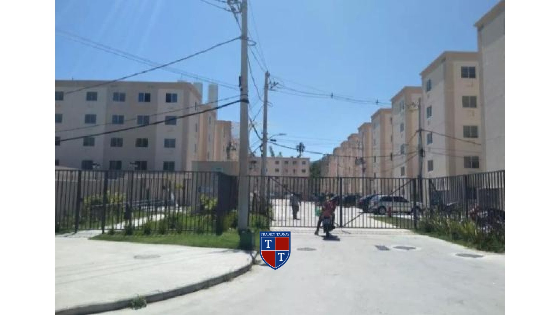 APARTAMENTO em SANTISSIMO