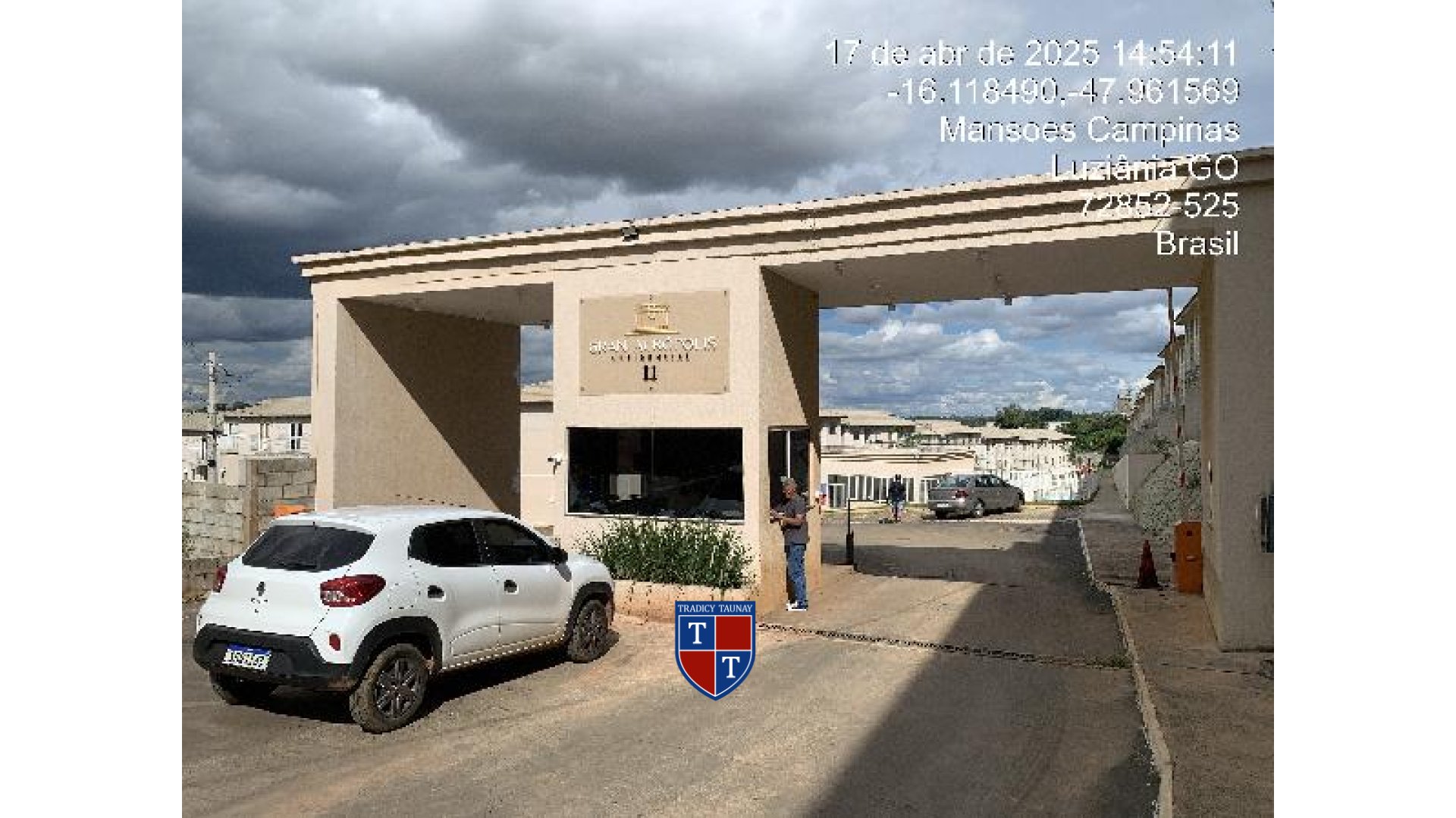 APARTAMENTO em FAZENDA SAIA VELHA