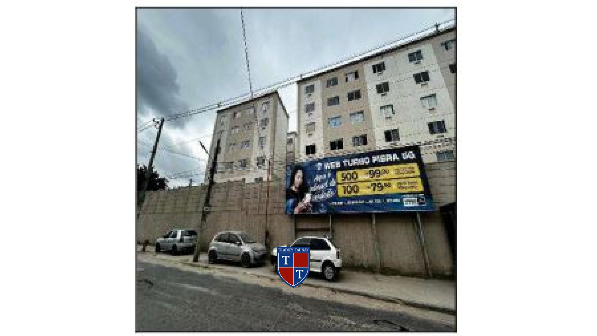 APARTAMENTO em MONJOLOS