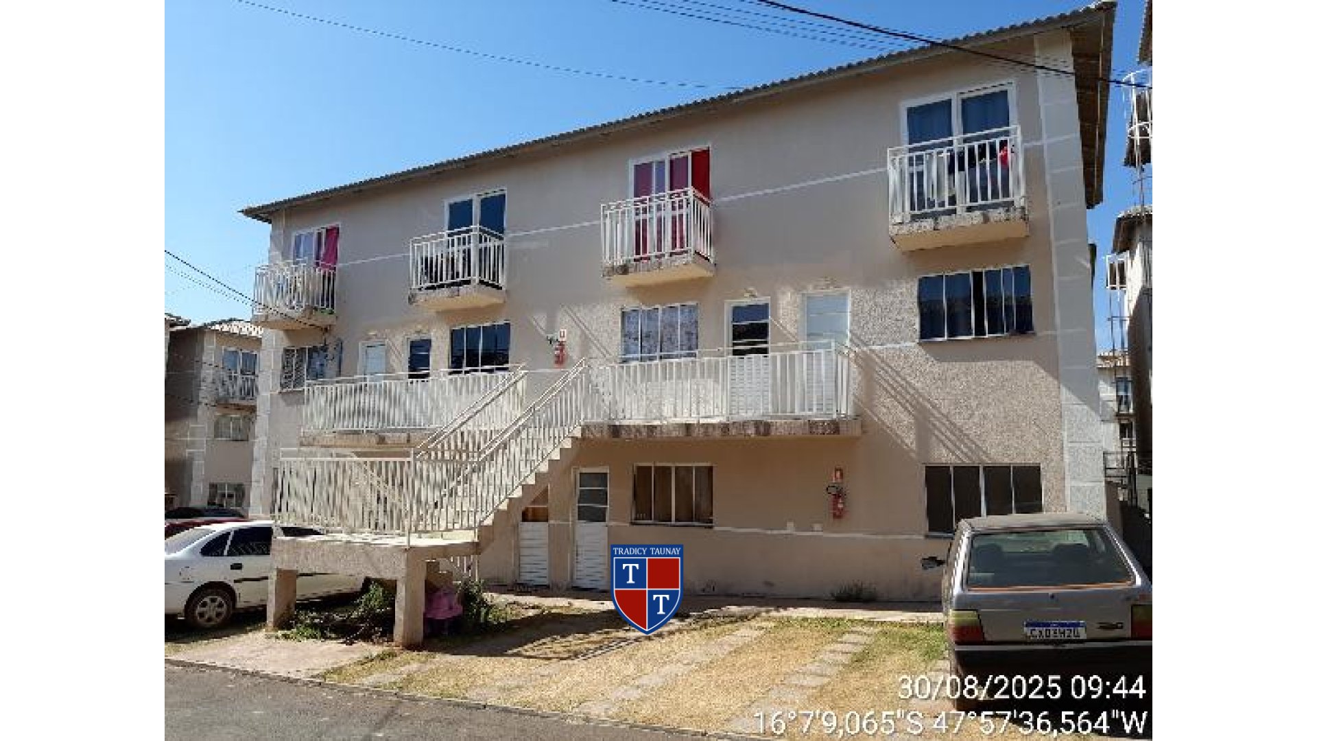 APARTAMENTO em FAZENDA SAIA VELHA