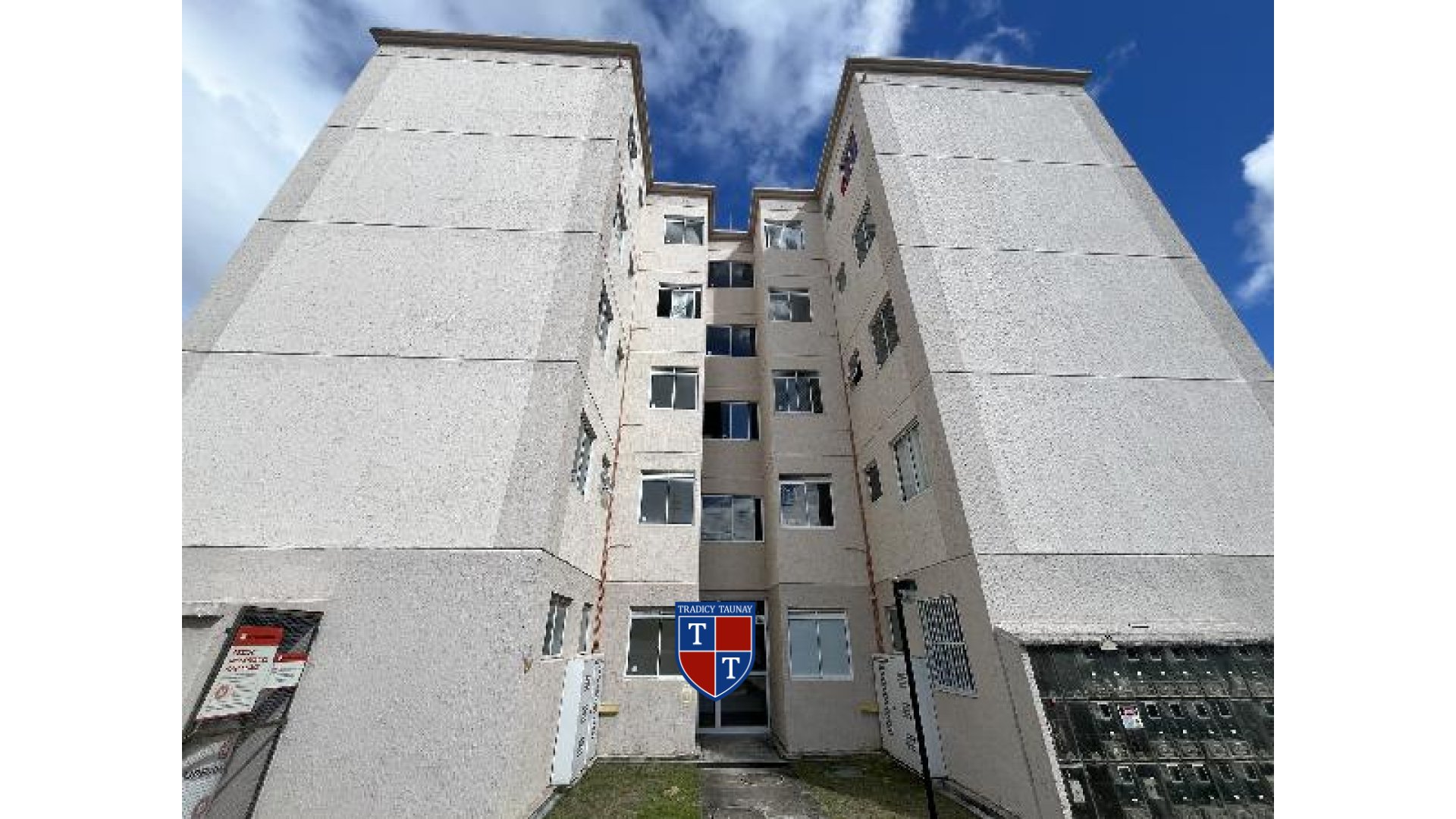 Foto 1 de APARTAMENTO em AREIA BRANCA, SALVADOR/BA - Imóvel Retomado CAIXA Ref 8787712843160