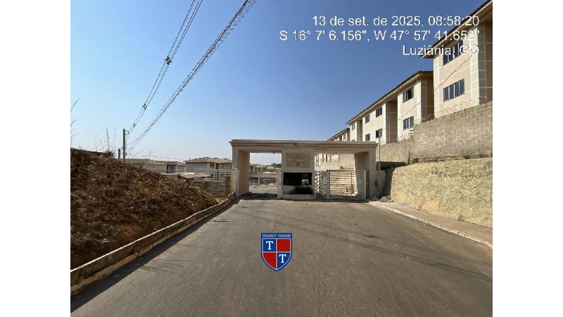 Foto 1 de APARTAMENTO em FAZENDA SAIA VELHA, LUZIANIA/GO - Imóvel Retomado CAIXA Ref 8787712868155