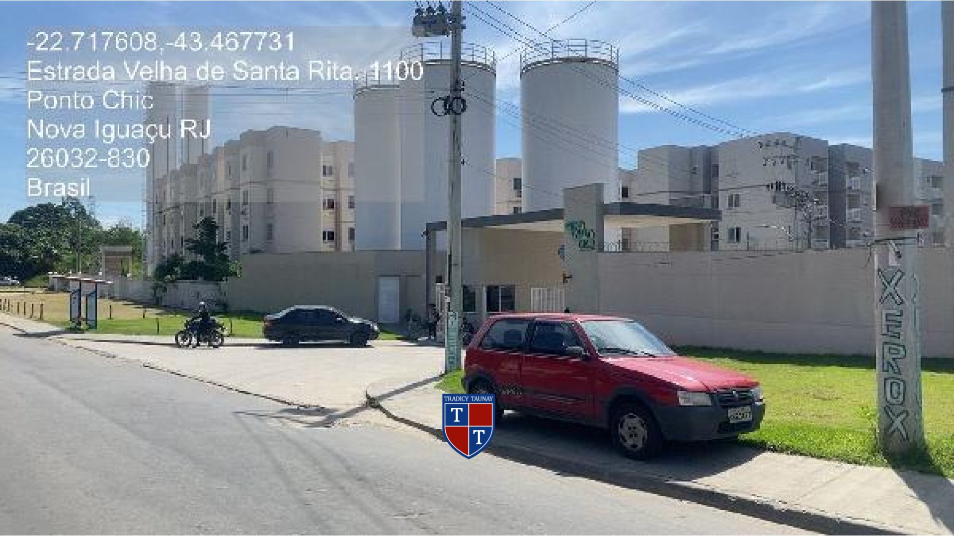 APARTAMENTO em PONTO CHIC