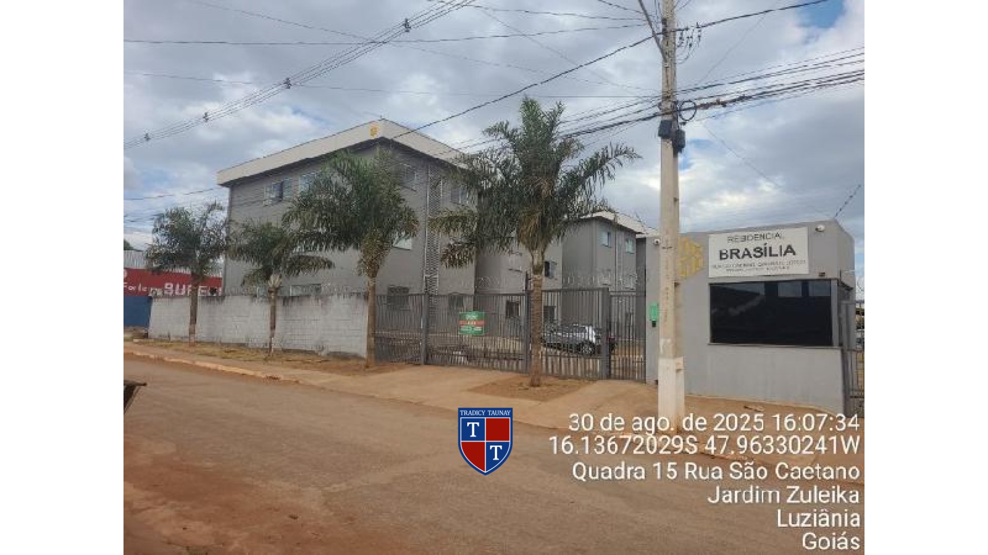 APARTAMENTO em JARDIM ZULEIKA