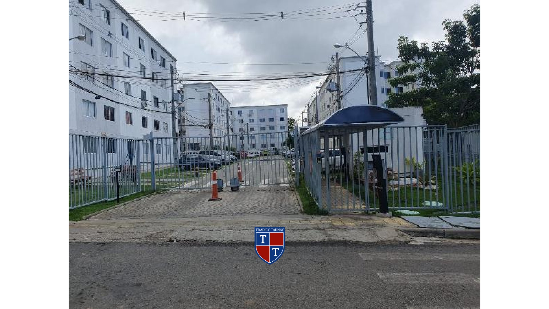 APARTAMENTO em VILA DE ABRANTES