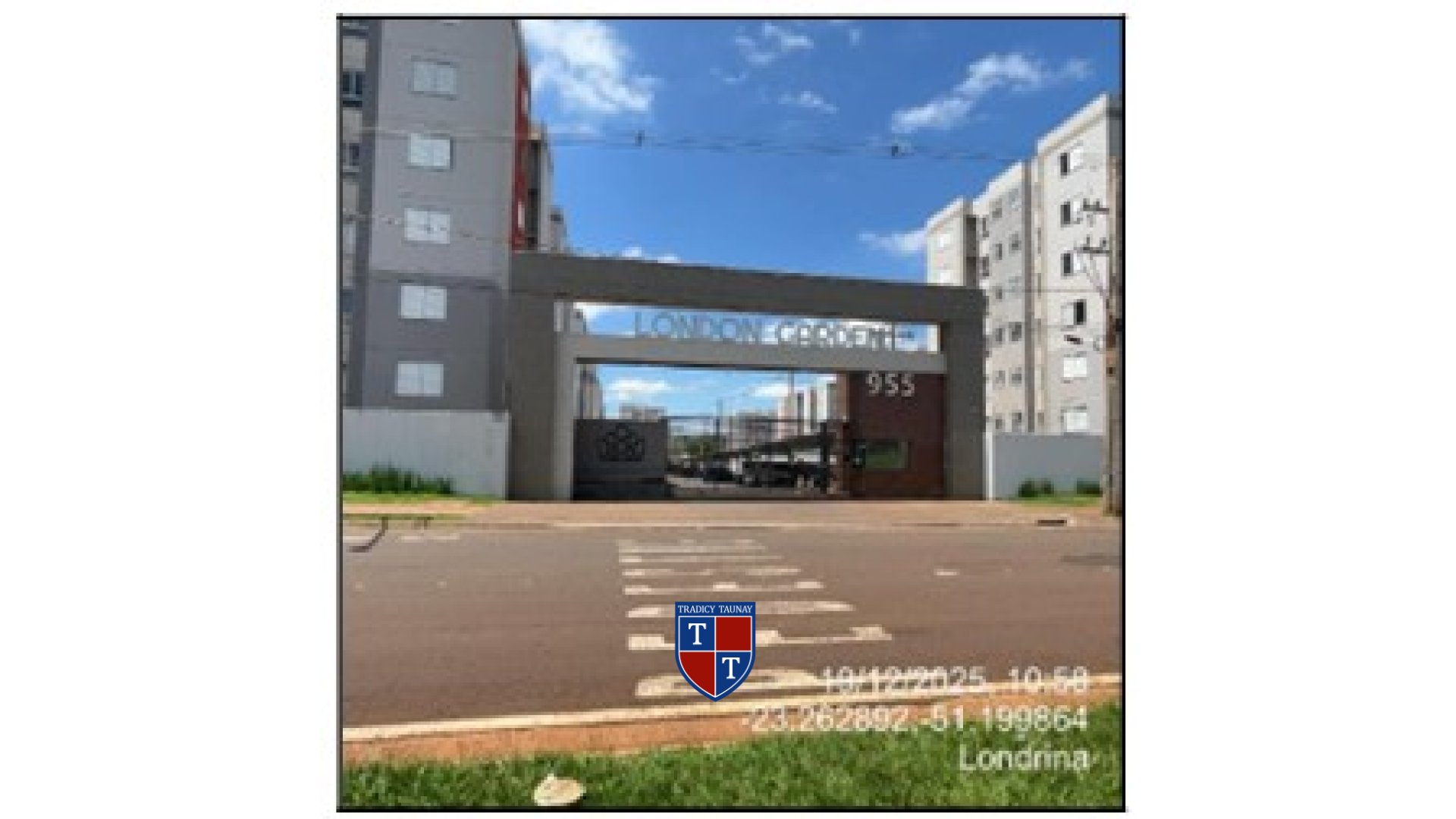 APARTAMENTO em JARDIM MARIA CELINA